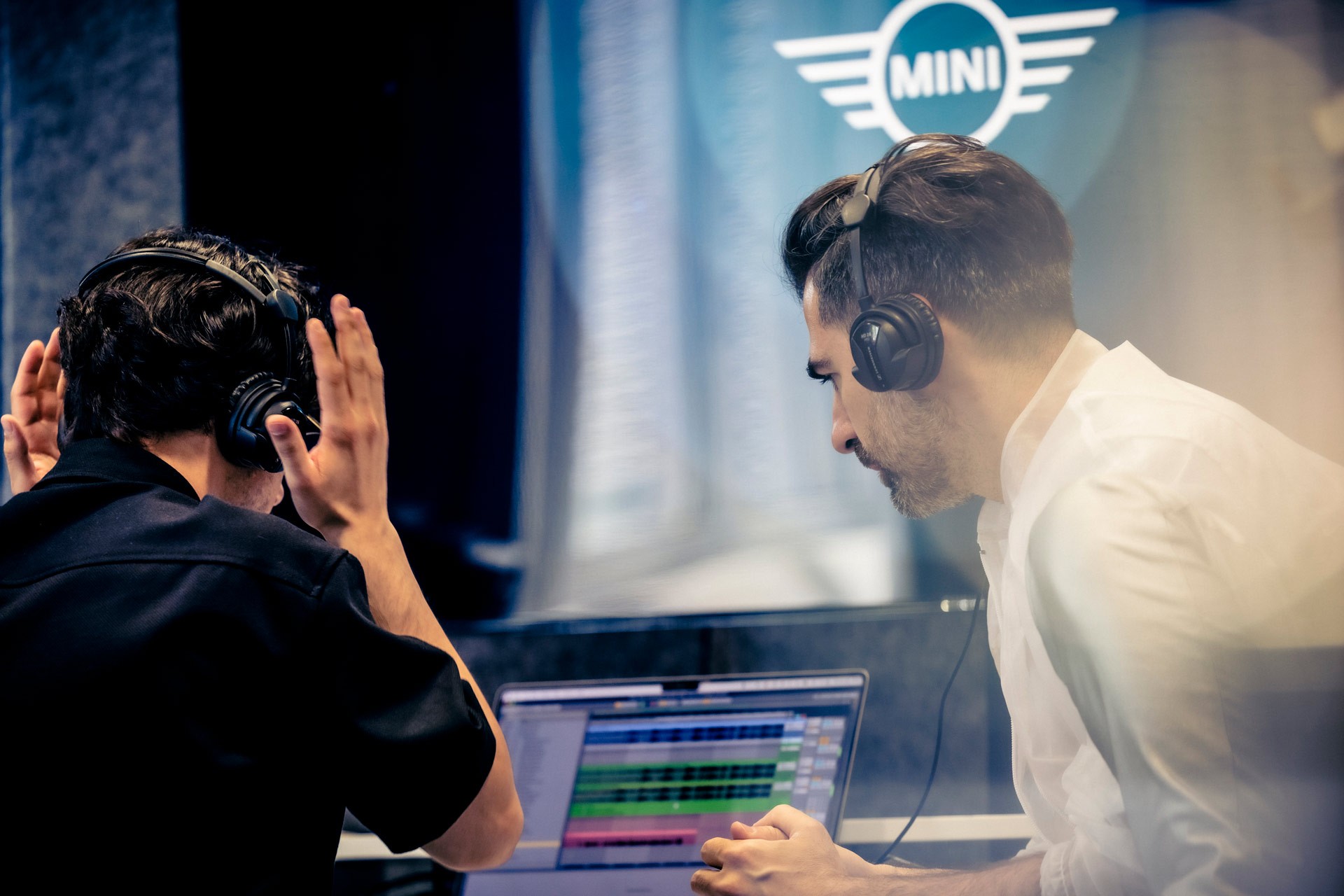 MINI Electromobilité - son - écouteurs
